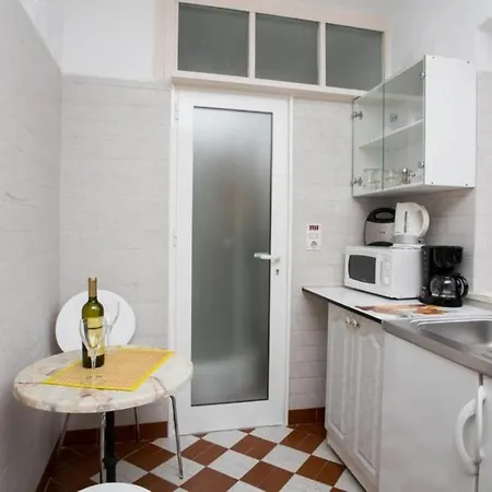 Avdic - Studio With Balcony And Sea View Apartment Dubrovnik